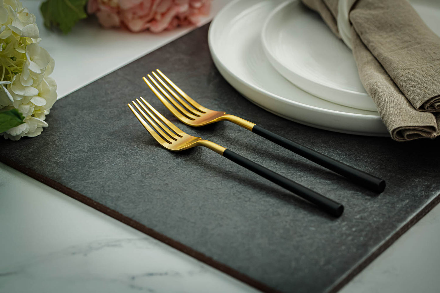 House Beautiful Palm 5 Piece Flatware Set in Brushed Gold