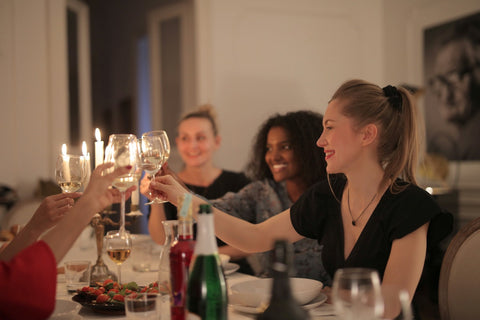 Four Tips For Throwing A Dinner Party On A Budget