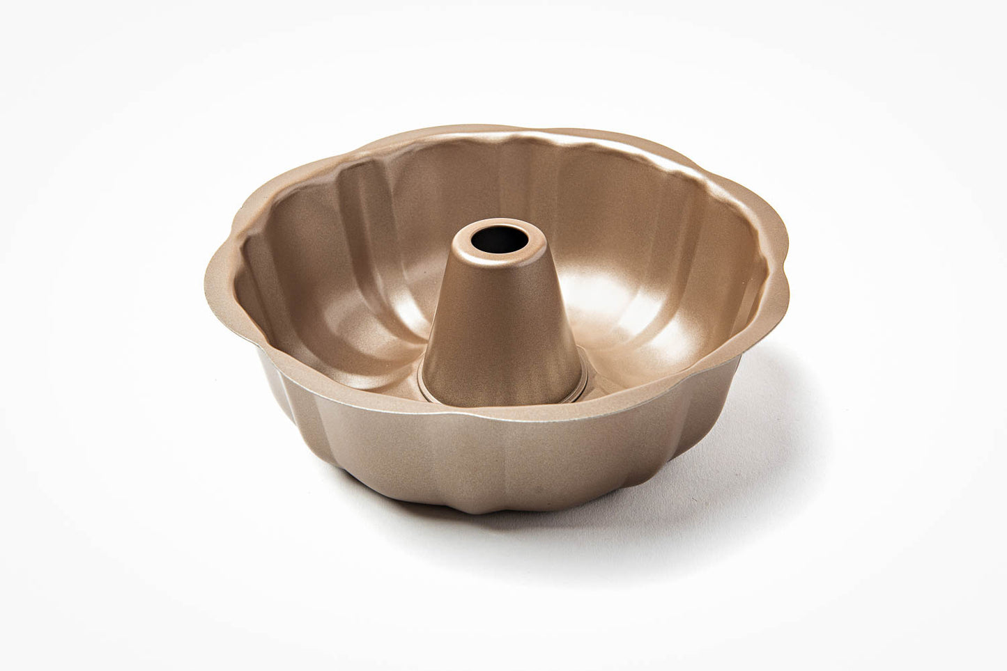 David Burke 9" Fluted Bake Pan - Bronze
