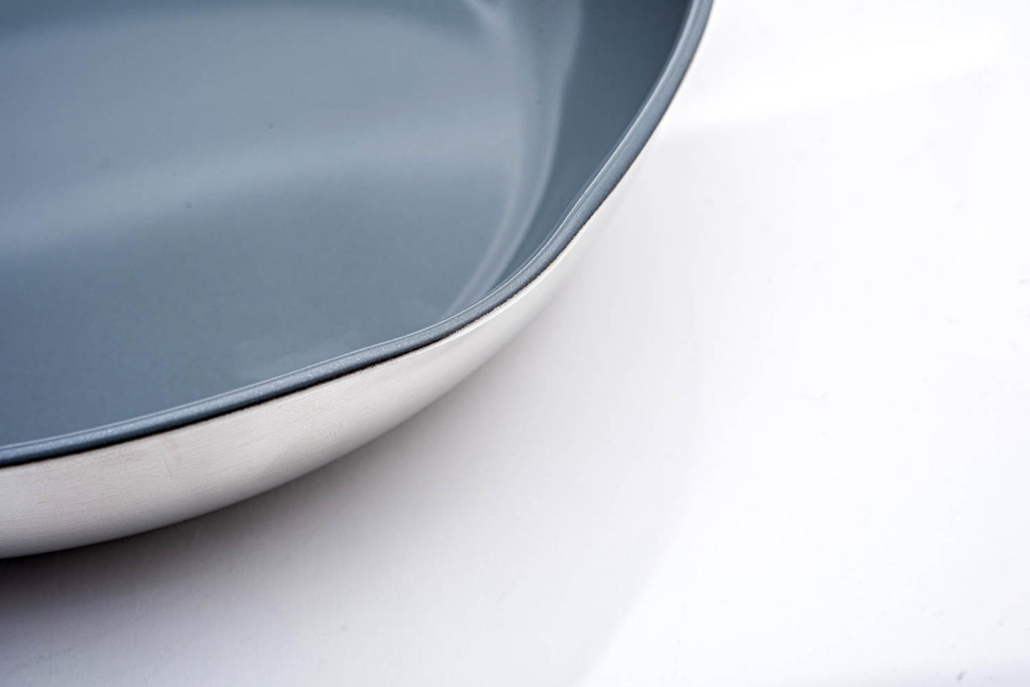 David Burke Stature 9.5 inch Nonstick (Gray Ceramic) Fry Pan w/ Pour Spouts
