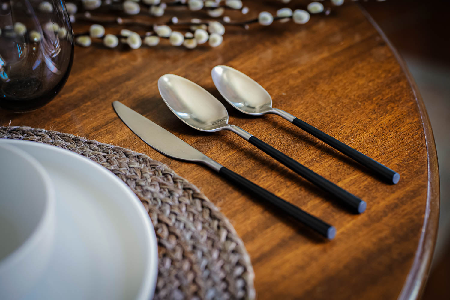 House Beautiful Palm 20 Piece Flatware Set in Brushed Stainless Steel